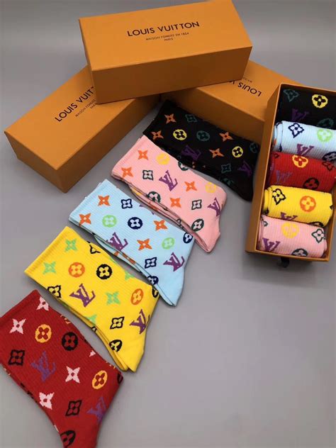 louis vuitton socks with pockets